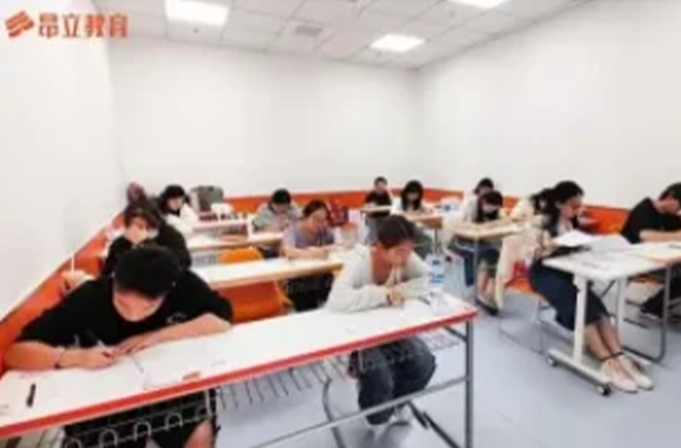 昂立老师的期中考——2025昂立教育秋季功底考圆满完成！